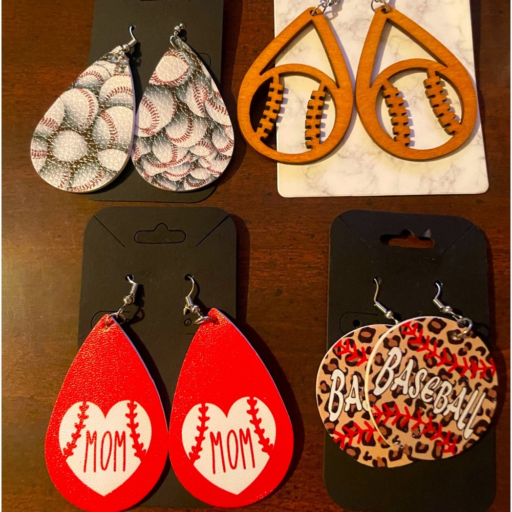 Womens earrings sold as a set. $15.00